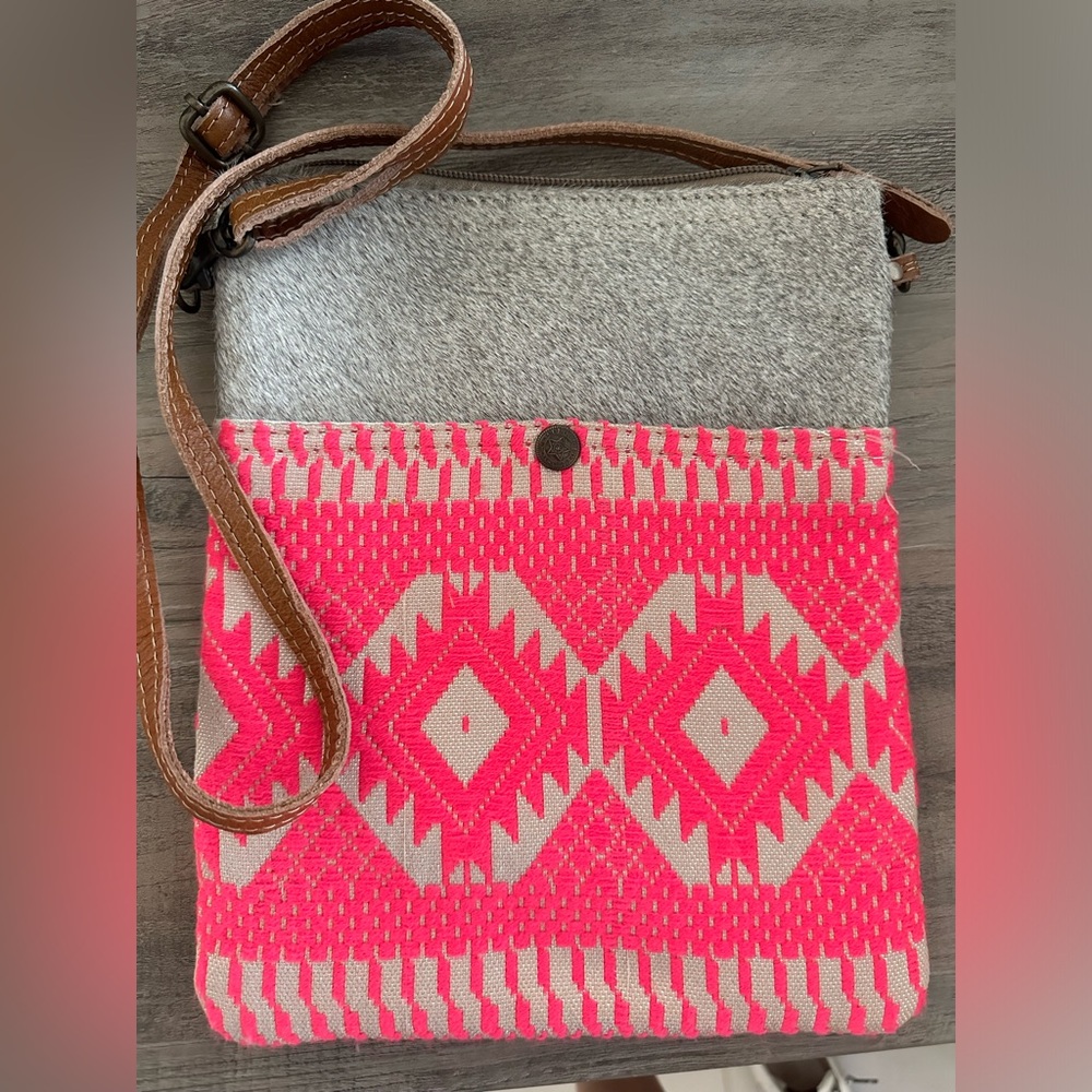 Myrausa crossbody boho bag. Hot pink and tan.